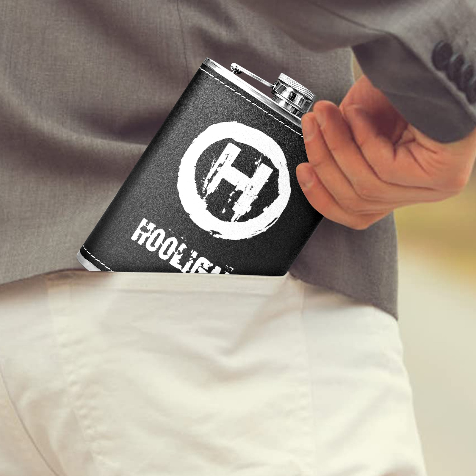 Hooligan Flask 8 oz Black Hip Flask - Image 5